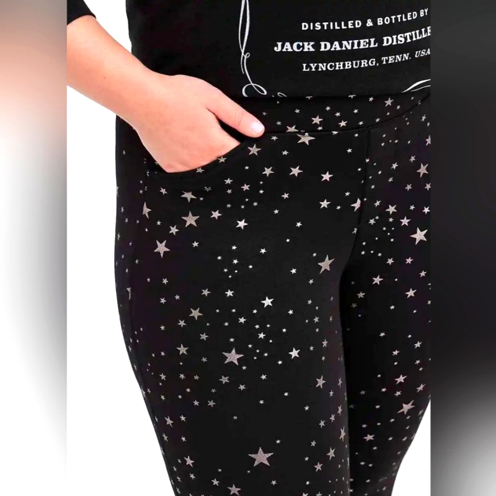 NWT ⭐ Torrid Silver Foil Star Pocket Pixie Skinny Pants Size 1